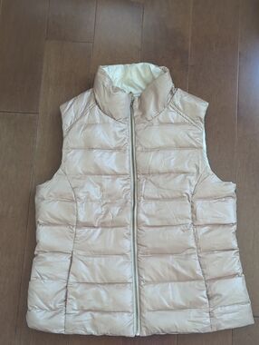Gold And Cream Tommy Bahama Reversible Vest EUC